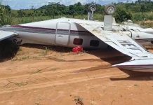 Acidente: Avião capota após sair da pista em Nova Bandeirantes