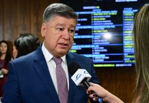Presidente da CPMI do INSS nega vazamento de conversas com Moraes