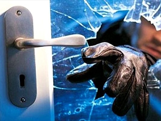 Homem é preso após confessar furto de R$ 1,2 mil em loja de Paranaíta