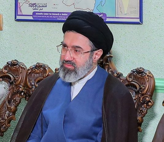 Irã anuncia Mojtaba Khamenei como novo líder supremo do país