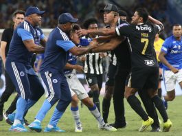 Final do Campeonato Mineiro termina com 23 expulsões por briga generalizada