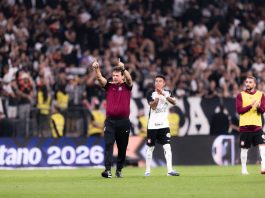 Corinthians vira 1º brasileiro nas oitavas da Libertadores