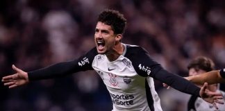 Zagueiro do Corinthians beira nota 10 após vitória na Libertadores