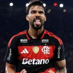 Flamengo goleia Medellín e mantém força na Libertadores