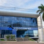 Procon-MT multa grupo varejista em mais de 5 milhões por publicidade enganosa e infrações contra os consumidores