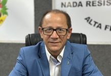 Adelson Servidor alerta sobre risco no trânsito e critica taxa de religação de água