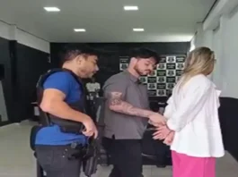 Advogada é presa em escritório após acusação de difamação em GO