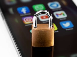 Rede social deve reativar contas bloqueadas sem notificação prévia