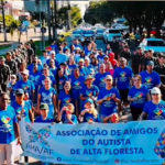 Caminhada reforça conscientização sobre autismo em Alta Floresta