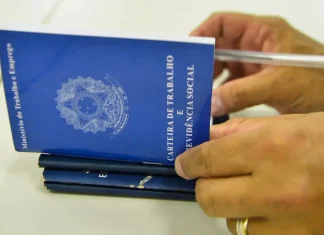 Câmara discute fim da escala 6×1 e redução da jornada de trabalho no Brasil