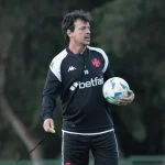 Corinthians avança e fica perto de fechar com Fernando Diniz