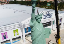 MP aciona Havan e São Luís por estátua da Liberdade em avenida