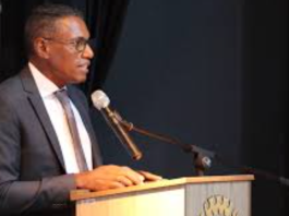 Professor Nilson defende união política e destaca ações sociais