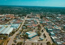 Contrato de R$ 480 mil sem licitação vira alvo do TCE e reacende crise com comércio em Alta Floresta