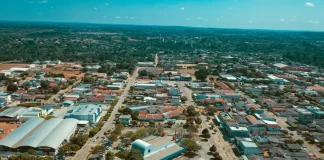 Contrato de R$ 480 mil sem licitação vira alvo do TCE e reacende crise com comércio em Alta Floresta