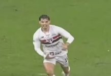 Corinthians vence São Paulo em clássico marcado por polêmicas