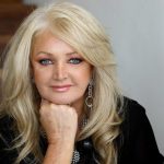Bonnie Tyler morre aos 75 anos e deixa legado de sucessos mundiais