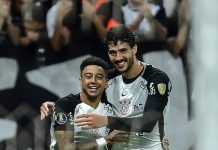 Corinthians derrota Peñarol para seguir 100% na Libertadores