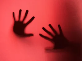 Escola denuncia padrasto que espancou e estuprou menina de 7 anos; homem é preso em flagrante