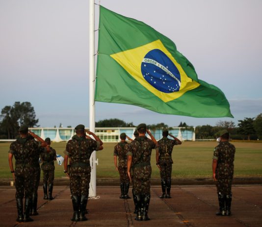 Pensão de filhas de militares volta ao centro de debate nacional