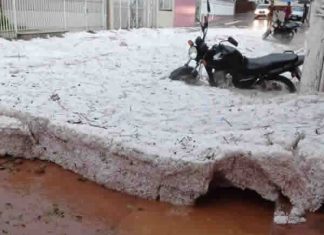 Granizo provoca alagamentos e deixa rastro de destruição em MG