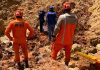 Bombeiros resgatam corpo de homem soterrado em garimpo