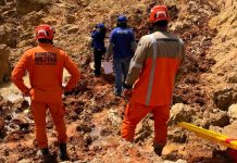 Bombeiros resgatam corpo de homem soterrado em garimpo