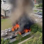 Choque de helicópteros deixa seis mortos e causa incêndio no Rio