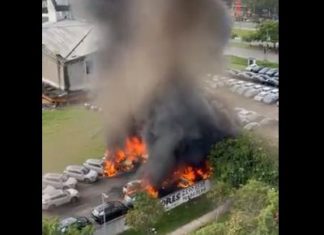 Choque de helicópteros deixa seis mortos e causa incêndio no Rio