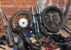 Moto furtada é encontrada desmontada em comunidade rural