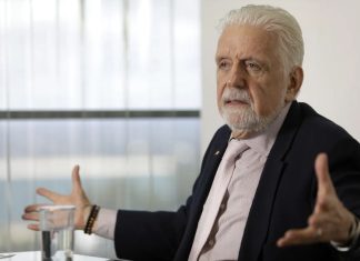 Defesa de Jaques Wagner recorre ao STF contra ação da PF