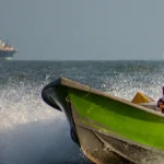 EUA bombardeiam Irã após ataque a navio no Estreito de Ormuz