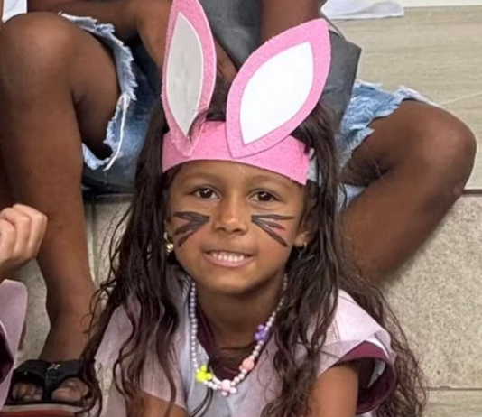Menina de 7 anos morta a tiros dentro de casa em Nova Iguaçu gera comoção na Baixada Fluminense