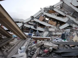 Terceiro dia de buscas na Venezuela é decisivo após terremotos matarem 1.430