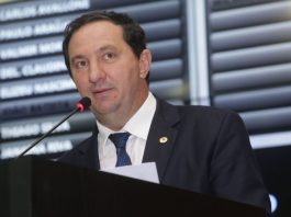 Deputado aciona Polícia Civil e MP contra pastor por intolerância religiosa