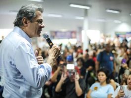 Aula de Haddad na Unicamp termina em confusão por membros do MBL