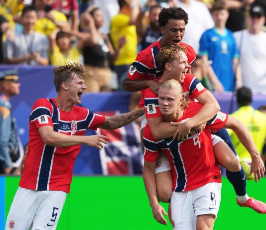 Haaland ganha fã brasileiro que nasceu no dia da eliminação da Noruega na Copa