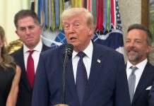 Trump chama árbitro brasileiro de “suspeito” após expulsão na Copa do Mundo