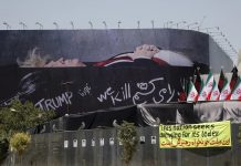 Outdoor em Teerã com imagem de Trump morto amplia tensão entre Irã e EUA
