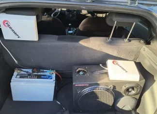 Carro usado como “central móvel” disparava 40 mil mensagens falsas por hora