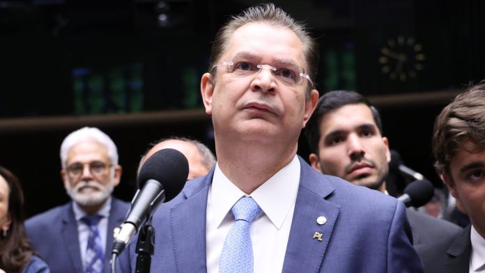 sostenes-cavalcante