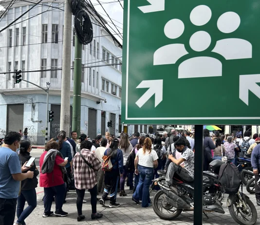 Terremoto de magnitude 7,4 coloca México em alerta para tsunami