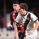 Vitória bate o Vasco com gol de Kayzer e respira no Brasileirão