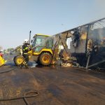 Incêndio atinge duas carretas na BR-364 e mobiliza bombeiros em MT