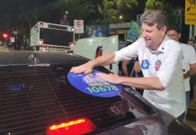 Com o pé direito! Ari Lafin inicia campanha com ato público, visitas e ‘adesivaço’ na Região Leste