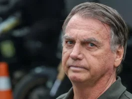 Moraes libera visitas de Carlos e Jair Renan a Bolsonaro