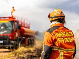Bombeiros intensificam combate a incêndios em quatro cidades de MT