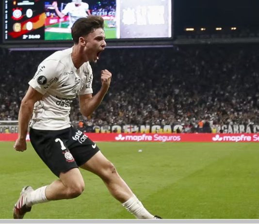 Breno Bidon decide, Corinthians avança e mira segunda Libertadores