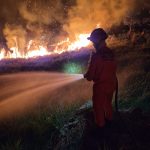 Bombeiros combatem incêndio em área de preservação em Alta Floresta