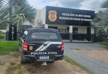 Homem é detido após causar confusão em mercado e desacatar policiais em Paranaíta